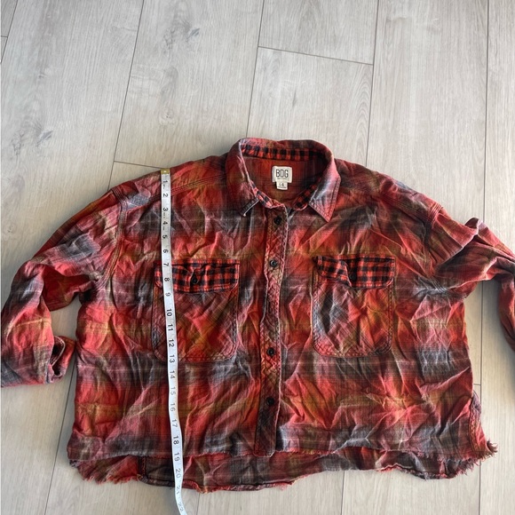 BDG Red Geometric Pattern Top - Picture 5 of 6